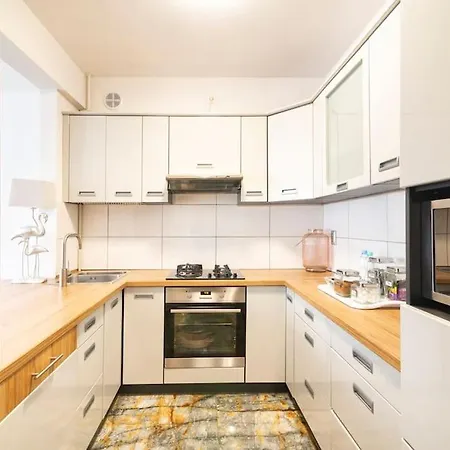 Sunny Apartment, Monte Cassino 索波特