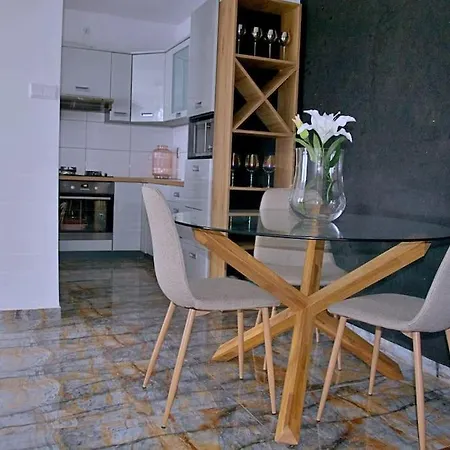 Sunny Apartment, Monte Cassino דירה *