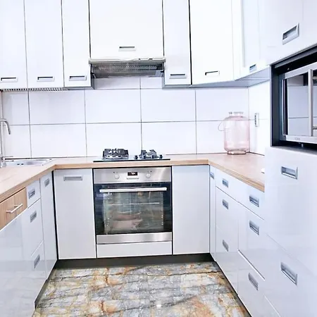 Sunny Apartment, Monte Cassino סופוט