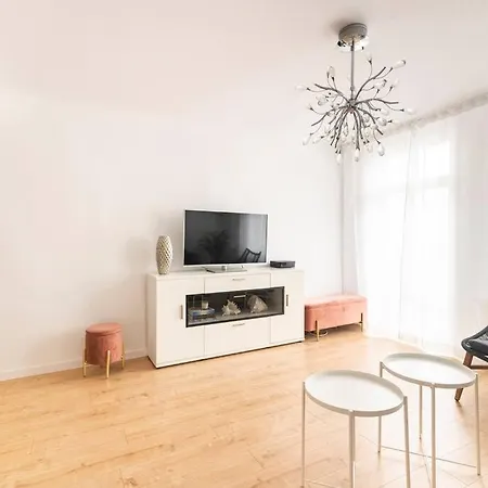 Sunny Apartment, Monte Cassino סופוט
